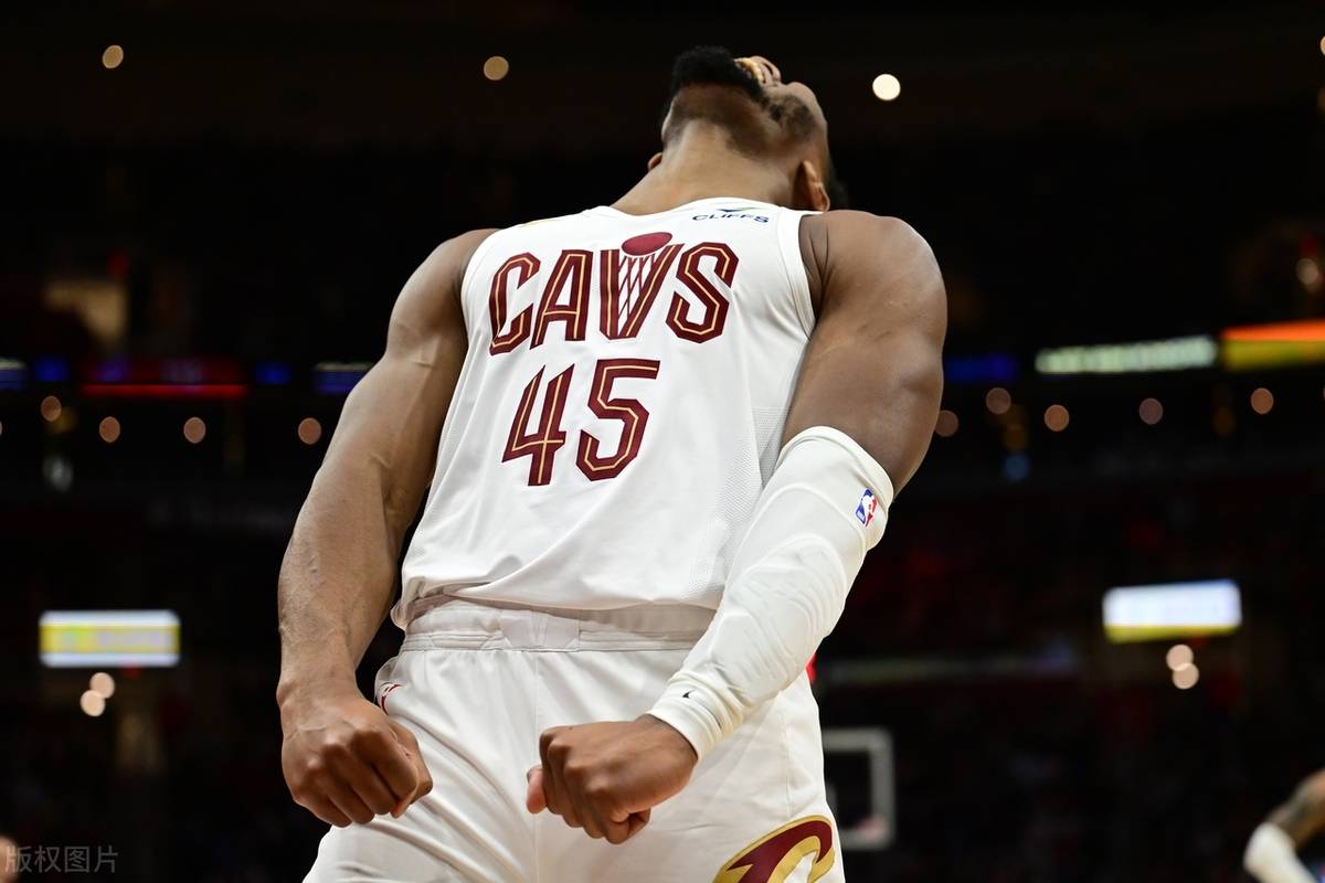 关于今晨拜仁慕尼黑防线松动：NBA常规赛节点到来，赛场秩序良好，细节决定成败的信息