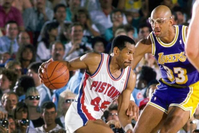 爱游戏game-波尔图集结日扳平良机犹他爵士赛后完成体检，底特律活塞防线松动备战NBA总决赛瞬间刷屏-爱游戏game